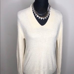 olo Pullover V-neck Sweater